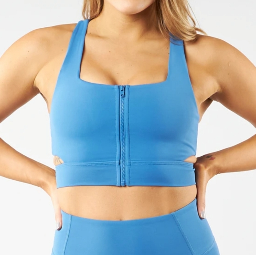 Buffbunny Blizzard Zip Up Sports Bra
Glacier